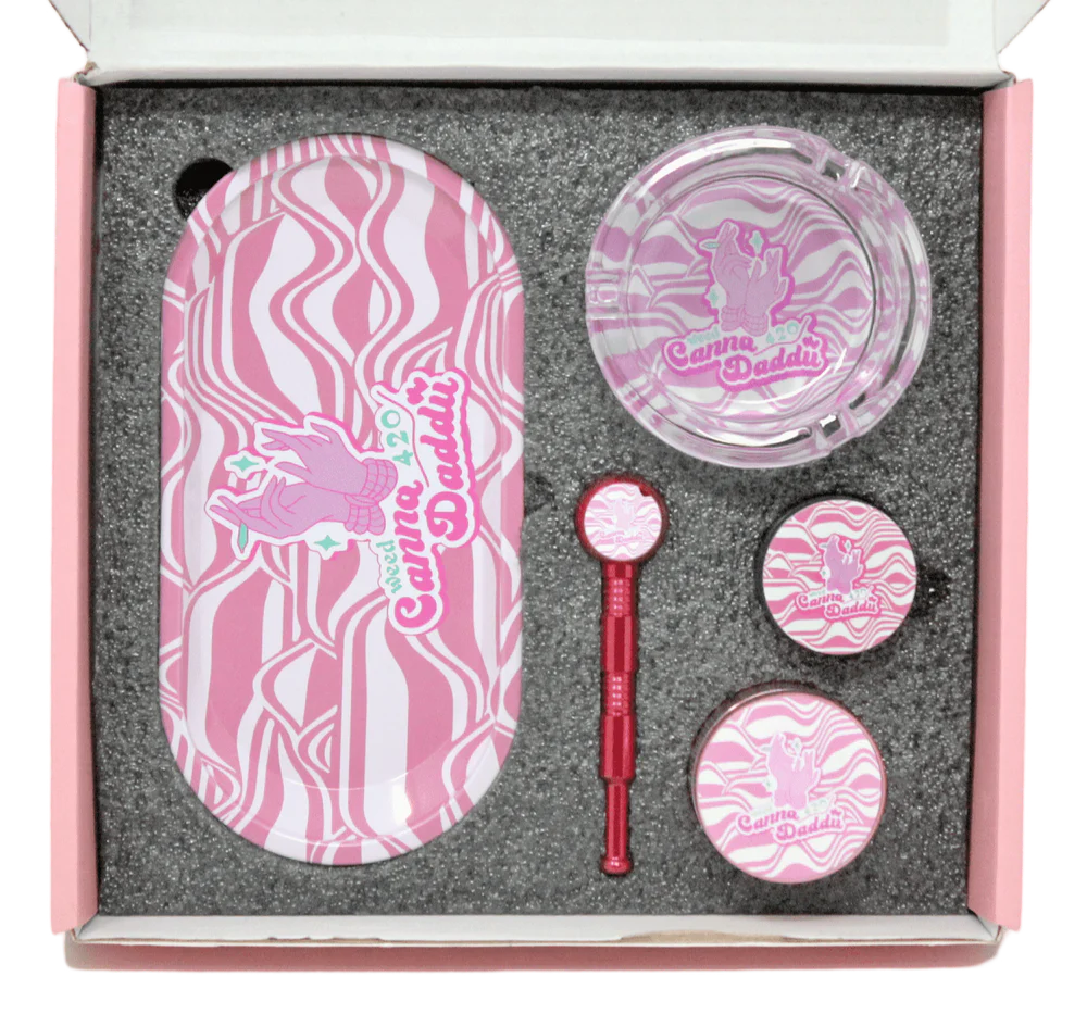 Smoker's Gift Set - Canna Girl Design
