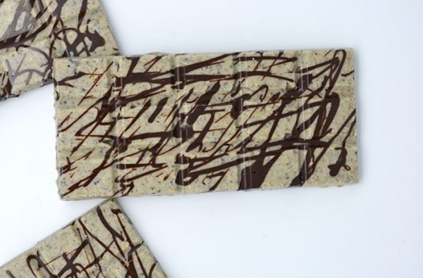 COOKIES & CREAM DREAMS BAR